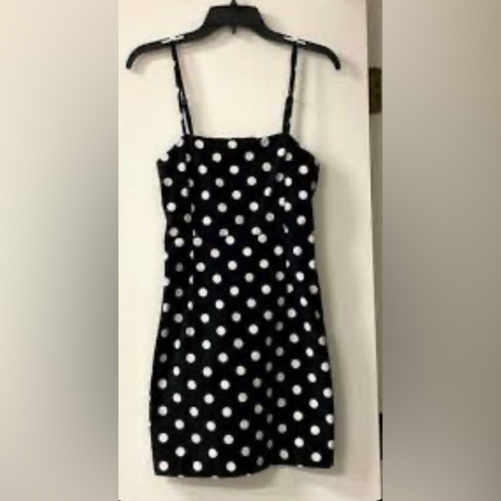 90s black and white Polka dot mini dress, gives great shape. Size Small